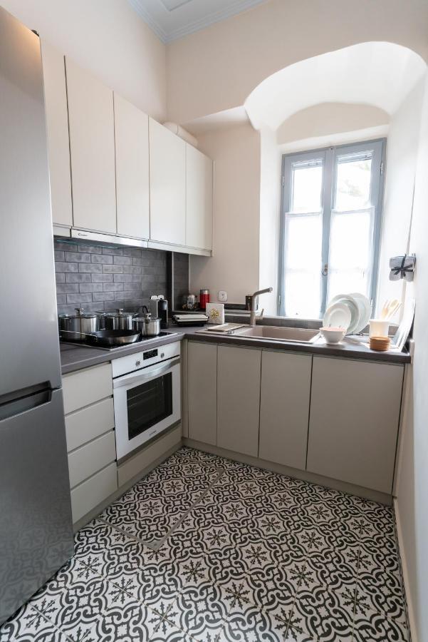 Englezena'S Guesthouse Leonídion 외부 사진