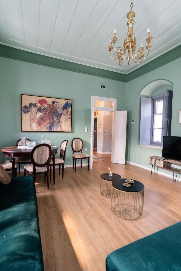 Englezena'S Guesthouse Leonídion 외부 사진
