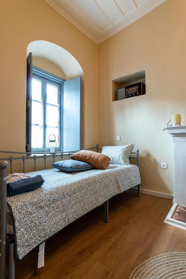 Englezena'S Guesthouse Leonídion 외부 사진