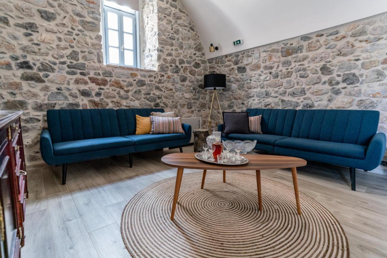 Englezena'S Guesthouse Leonídion 외부 사진
